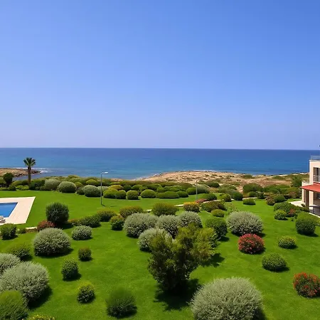 Seafront Surrounded By Nature In Tatlisu, Northern Cyprus Appartement *
