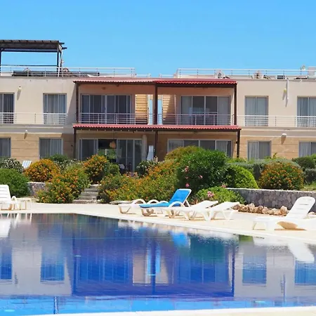 Seafront Surrounded By Nature In Tatlisu, Northern Cyprus Apartamento