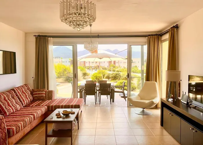 Seafront Surrounded By Nature In Tatlisu, Northern Cyprus Appartamento